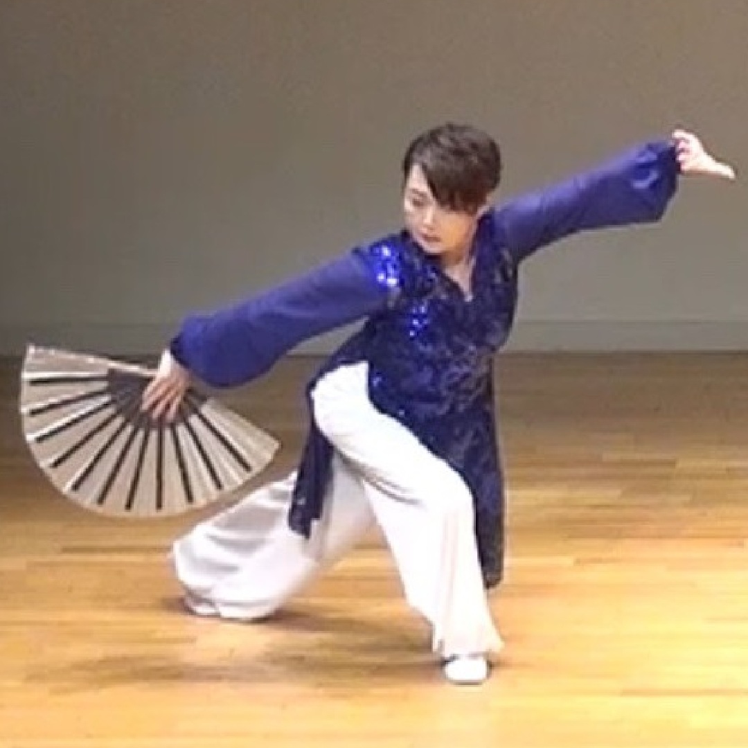 〈ジャンル〉体操・健康・中国伝統武術・エクササイズ 【花架拳&花扇功・火曜クラス】 ～ビューティー舞気功～