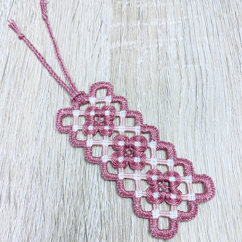 織り糸を抜いて作る透かし模様 ハーダンガー刺繍 秋の新講座 9/11・25(金)特別体験会開催