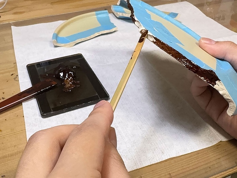 天然素材の漆を使って はじめての金継ぎ