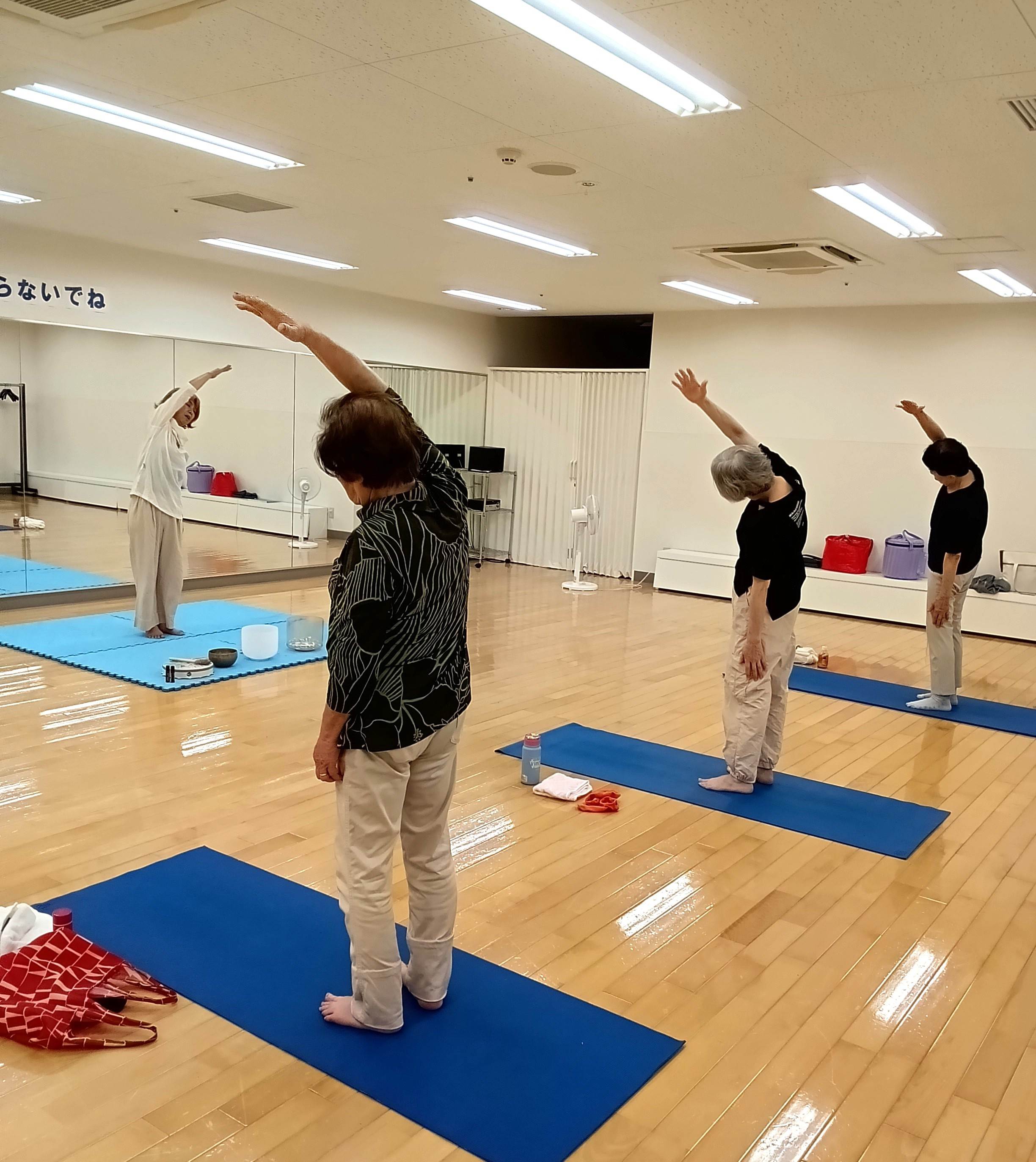中高年のための心のケア(月3回) ヒーリングヨガ～音と香りで～ 秋の新講座 9/23(水)一日体験