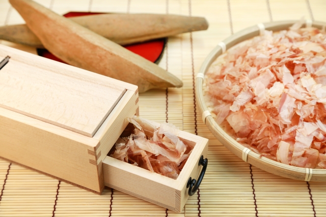 本当の出汁のおいしさを知ろう 食育講座 鰹節削り体験と美味しい出汁のとり方