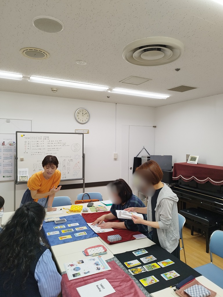 人生のヒントを得るためのツール 楽しいタロット(全6回) 秋号新講座 10/24(土)スタート!